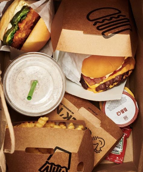 Shake Shack is Hiring a Manager, Creative Marketing (NYC) — DNAMAG Food Photography Studio, Food Product Photography, Commercial Photography Studio, Nyc Boutiques, Shake Shack, Job Ads, Food Product, Photographer Advertising, Creative Marketing