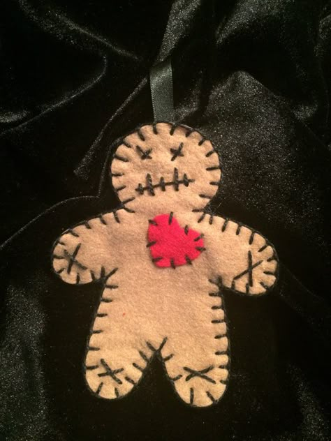 Voodoo Doll Aesthetic, Handmade Patches, Punk Fashion Diy, Patch Ideas, Gingerbread Man Christmas, Red Photography, Handmade Patch, Punk Patches, Tanah Liat