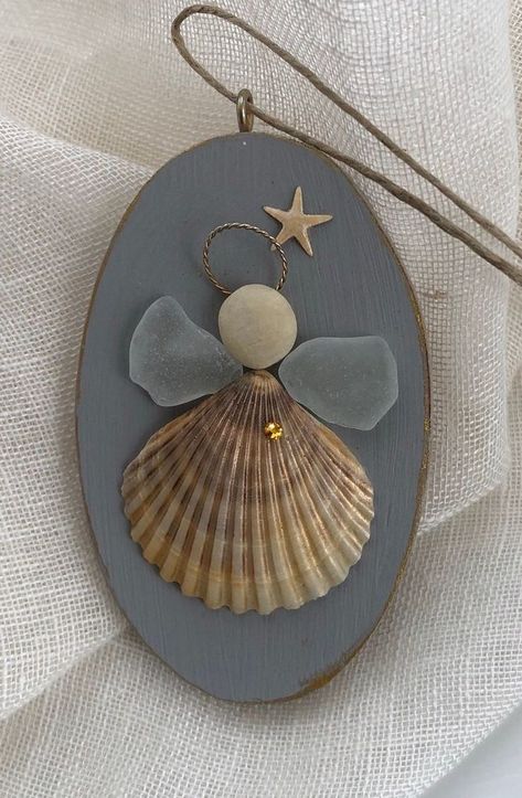 Seaglass Angel, Beach Christmas Ornaments, Beach Wedding Gifts, Seashell Projects, Art Coquillage, Seashell Ornaments, Nautical Christmas, Beach Ornaments, Shell Crafts Diy