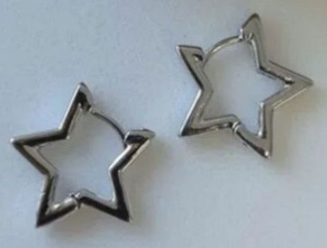 Dope Jewelry Silver, Starcore Clothes, Star Girl Aesthetic Clothes, Star Girl Jewelry, Peircings Earring Aesthetic, Stargirl Jewelry, Peircings Earring, Stargirl Clothes, Odd Jewelry