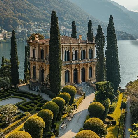 Modern Italian Villa, Italian Mansion, Lake Como Villas, Gorgeous Houses, Italian Villa, Mansions Luxury, Luxury Homes Dream Houses, Dream House Exterior, Lake Como