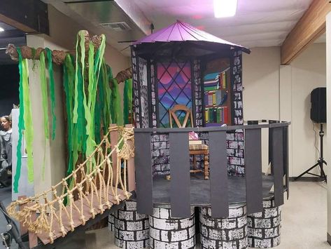 Shrek Jr Disney musical set design props Fiona's castle, dragon's keep, rope bridge, swamp tree Shrek Stage Design, Theatre Set Design Ideas, Shrek Musical Set, Shrek The Musical Set Design, Shrek Jr Set Design, Shrek Set Design, Shrek Dragon, Parade Decorations, Musical Set Design