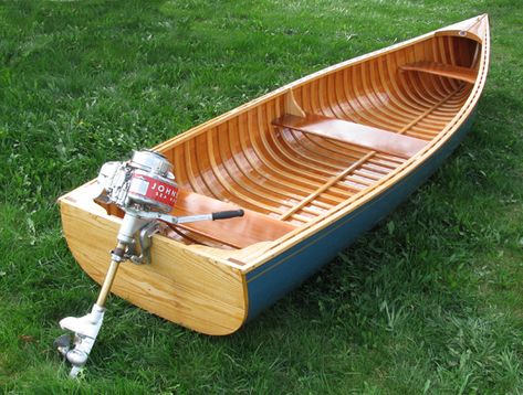 Wooden Canoes and More: Peterborough "Lazy Days" rowing skiff by Buckhorn Canoe Co Wooden Boats For Sale, Canoe Plans, Wooden Boat Kits, Drift Boat, Wood Boat Building, Boat Docks, Wood Boat Plans, Plywood Boat Plans, Wooden Canoe