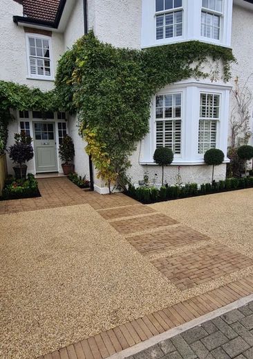 Portfolio (Title) No Grass Front Garden Uk, 1930s House Exterior Uk, Circular Lawn, Resin Driveway, Small Front Gardens, Cedar Shingle Roof, Front Gardens, Front Garden Landscape, Exterior Inspiration