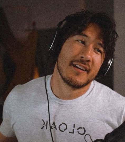 Mark Fischbach, Mark And Ethan, Jack And Mark, Markiplier Jacksepticeye, Youtube Gamer, Tiktok Aesthetic, The Perfect Guy, Pewdiepie, Markiplier