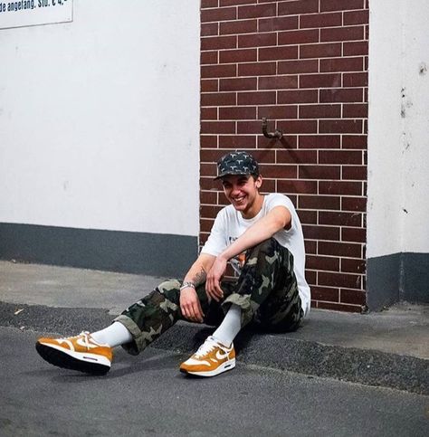 🔎 Nike Air Max 1 908366-700 📸 @jan_wrana www.thenextsole.com  sneakers men outfit men ootd men Nike Air Max 1 Outfit Men, Nike Air Max 1 Outfit, Air Max 1 Outfit Men, Sneakers Men Outfit, Men Ootd, Interesting Style, Sneakers Outfit Men, Outfit Street Style, Sean Wotherspoon