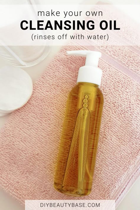 Cleansing Oil Recipe, Oil Cleanser Recipe, Diy Oil Cleanser, Diy Cleansing Oil, Diy Face Cleanser, Oil Face Cleanser, Diy Cleanser, Oil Face Wash, Oil Face Cleansing