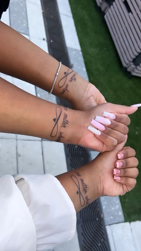 Matching Bestfriend tattoo Video Tattoo, Letters Tattoo, Chicanas Tattoo, Matching Friend Tattoos, Cute Matching Tattoos, Bestie Tattoo, Matching Sister Tattoos, Hand Tattoos For Girls, Cute Hand Tattoos