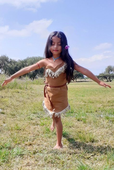 Pocahontas Cosplay, Book Characters Dress Up, Wednesday Addams Dress, Character Dress Up, School Costume, Little Cowboy, Cowboys And Indians, Halloween Costumes For Girls, Halloween Girl