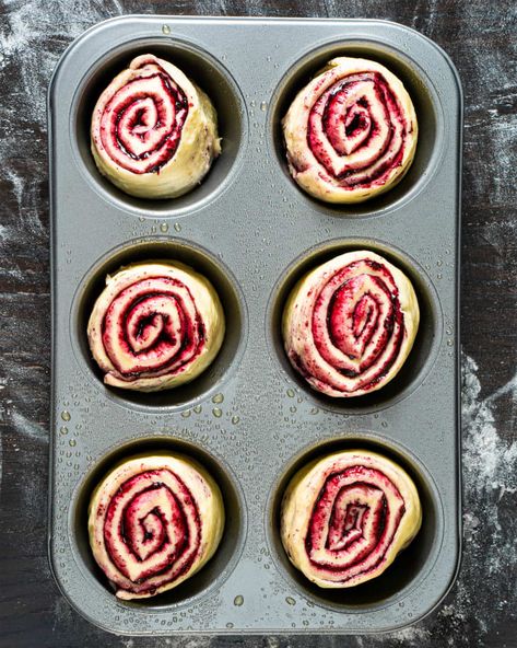 Jumbo Blueberry Cinnamon Roll Muffins Are the Perfect Spring Recipe | Kitchn Cinnamon Rolls In Muffin Tin, Jumbo Muffin Recipes, Bisquick Cinnamon Rolls, Muffin Recipes Cinnamon, Cinnabon Recipe, Blueberry Cinnamon Rolls, Savory Rolls, Bread Chips, Cinnamon Roll Muffins