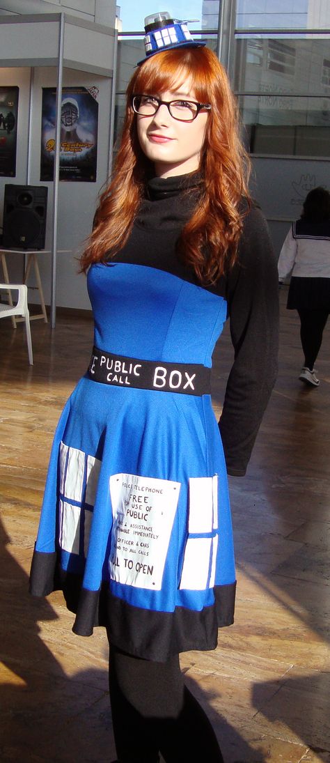 Doctor Who Halloween, Tardis Costume, Tardis Cosplay, Tardis Dress, Doctor Who Cosplay, Doctor Who Costumes, Black Halloween Dress, The Tardis, Doctor Who Tardis