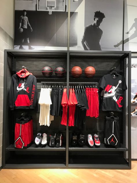 Sports Store Interior Design, Athletic Store Design, Basketball Store, Fashion Business Plan, Shoe Store Design, Clothing Store Displays, Retail Store Interior Design, Clothing Store Interior, Clothing Store Design