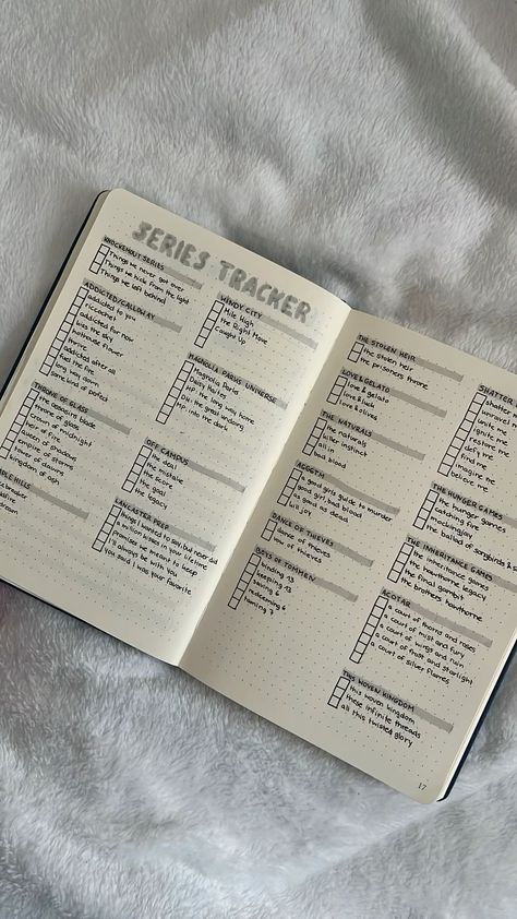 book series tracker #plannersgonnaplan Journal Book Tracker Ideas, Reading Journal Book Series Tracker, Series Tracker Book Journal, Digital Book Journal Ideas, Book Series Tracker Bullet Journal, 2025 Book Journal, Bujo Series Tracker, Reading Tracker Journal, Reading Goal Tracker