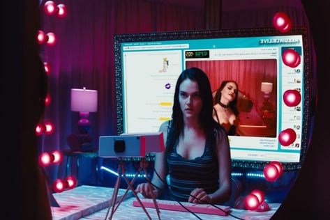 Cam – Horror and the Double Madeline Brewer, Suspense Movies, Mary Lambert, New Line Cinema, Film Horror, Under The Shadow, Suspense Thriller, Best Supporting Actor, Best Horrors