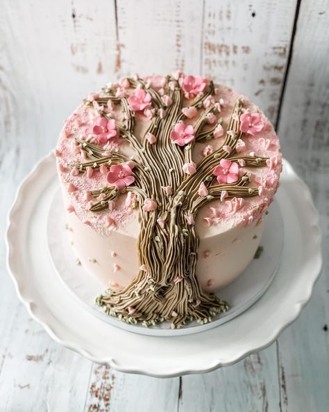 Tree Of Life Cake, Tree Cake Ideas, Fairy Garden Cake, Cherry Blossom Cake, Garden Cakes, Fairy Cake, Cake Walk, Tree Cakes, Box Wood