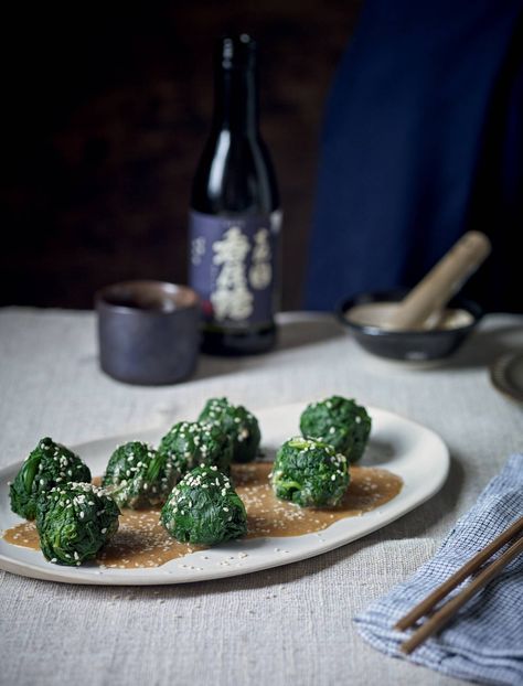 Spinach gomae Gomae Recipe, Japanese Spinach, Spinach Balls, Vegan Japanese, Ragu Recipe, Quiche Dish, Vegan Asian, Steamed Broccoli, Quiche Recipes