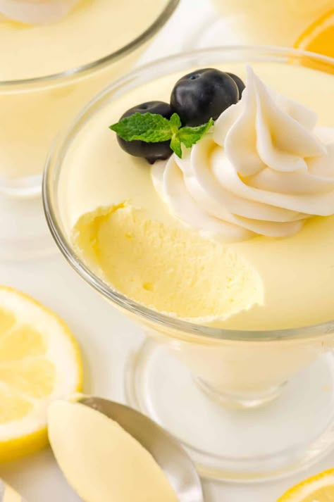 Lemon Cheesecake Mousse - The perfect fluffy lemon dessert! This mousse is lighter than cheesecake, but still tastes like a fresh slice from your favorite NYC eatery. Lemon Cheesecake Mouse, Ww Lemon Cheesecake Mousse, Lemon Moose, Lemon Cheesecake Mousse, Lemon Mouse, Cheesecake Parfait, Cheesecake Mousse Recipe, Mousse Desserts, Mousse Cheesecake