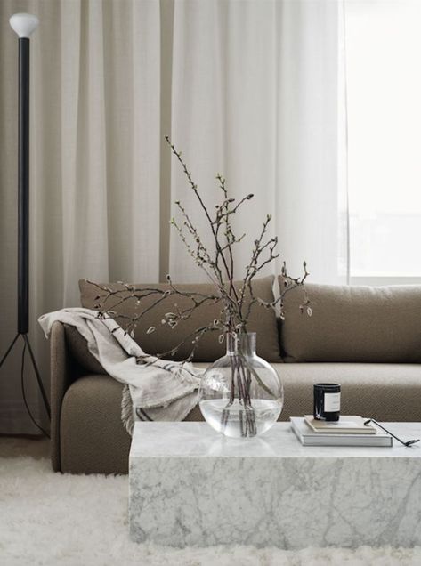 Couch Coffee Table, Scandinavian Design Living Room, Minimalist Dekor, Living Room Decor Curtains, Interior Minimalista, Beige Sofa, Living Room Scandinavian, Beautiful Living Rooms, Elegant Interiors