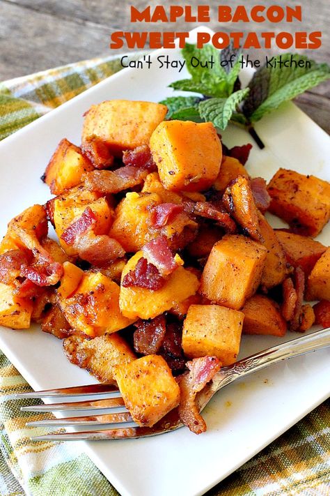 Paleo Camping Food, Breakfast Entrees, Maple Bacon Recipes, Breakfast Casserole Bacon, Thanksgiving Food Sides, Cubed Sweet Potatoes, Greek Salad Recipes, Stuffed Sweet Potato Healthy, Sweet Potato Breakfast