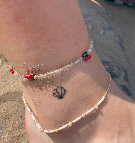 Beach Leg Tattoo, Beach Ankle Tattoo, Tiny Beach Tattoos, Sea Shell Tattoo, Small Foot Tattoos, Seashell Tattoos, Shell Tattoos, Bone Tattoos, Beach Tattoo