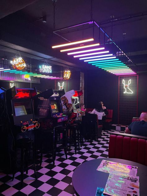 80s vibes life 80s aesthetic cafe Stranger Things Aesthetic 80s, 80s Cafe, Arcade Core, Stranger Things Vibes, 80's Vibes, Fleeting Moment, Themed Cafes, Retro Cafe, Gay Rights