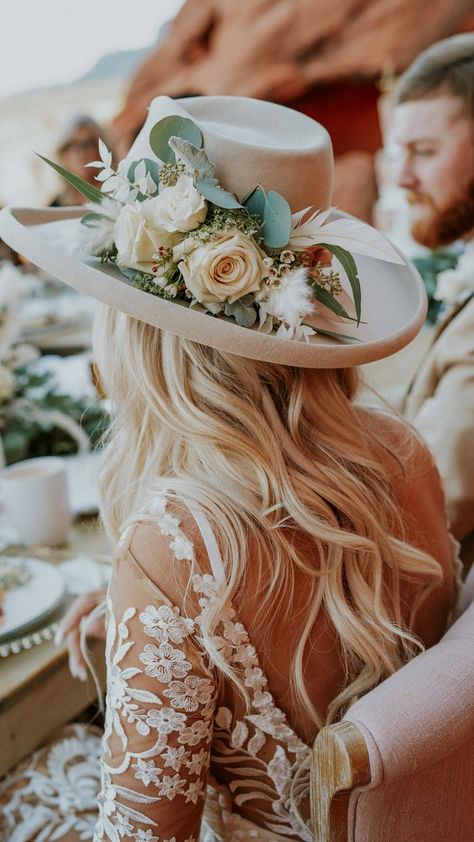 Country Western Wedding, Western Themed Wedding, Cowboy Wedding, Country Theme Wedding, Boda Mexicana, Desert Elopement, Delicate Embroidery, Fancy Hats, Cute Wedding Ideas