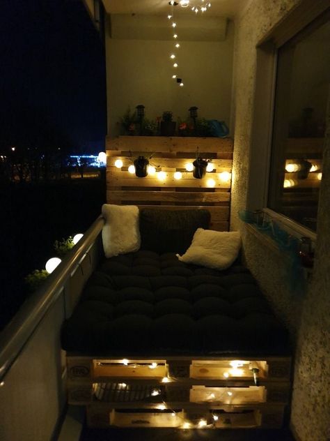 Cozy Balcony Ideas, Balcony Ideas Modern, Small Balcony Ideas Apartment Diy, Small Apartment Balcony Ideas, Cozy Balcony, Appartment Decor, Small Balcony Ideas Apartment, Small Balcony Design, Apartment Plants