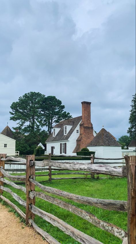 Virginia Aesthetic, Dreamy Cottage, Virginia Travel, Williamsburg Virginia, Williamsburg Va, Southern Gothic, University Of Virginia, Wide World, Law Student