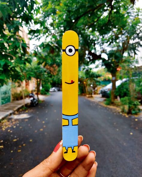 22 Clever and Fun Popsicle Stick Crafts for Kids Stick Crafts For Kids, Kids Art Party, Popsicle Stick Art, Puppy Crafts, Popsicle Stick Crafts For Kids, Diy Popsicle Stick Crafts, Diy Popsicle, Popsicle Crafts, Creative Bookmarks