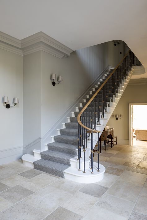 This classic Georgian style staircase features a balustrade of blackened, burnished uprights with gilded detail, remaining faithful to the era. Country Staircase, Staircase Lighting Ideas, Wood Stair Treads, Staircase Styles, Georgian Interiors, House Staircase, Interior Staircase, Wood Staircase, Stairway Design