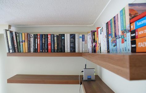 20 Small House Hacks To Maximize Your Space Small House Hacks, Corner Shelf Ideas, Guest Bedroom Remodel, Ceiling Shelves, Small Bedroom Remodel, Floating Bookshelves, Floating Corner Shelves, Stair Remodel, Bedroom Remodel