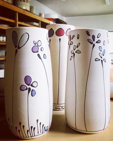 #Underglaze on three large #vases waiting for the final coat before #firing. 🔥💜🔥#freeceramics #emilyfreewilson #porcelain #handthrown #pottery Pottery Painting Vase Ideas, Pottery Painting Ideas Easy, Pottery Painting Ideas, Vase Painting, Diy Pottery Painting, Vase Noir, Geometric Vases, Cerámica Ideas, Pottery Painting Designs