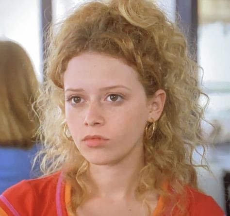 natasha lyonne Slums Of Beverly Hills, Natasha Lyonne, Look On, Beverly Hills, Blonde Hair, A Woman, Blonde, On Twitter, Twitter