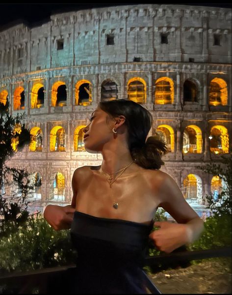 #latenightvibes #travelphotography #blackdresscasual #jewelrytrends #roma #italy #glowingskin Rome Pictures, Rome Photo, Italy Pictures, Roma Italy, Italy Summer, Europe Photos, Italy Photo, Europe Summer, Rome Travel