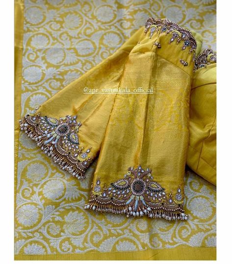 Velvet Blouse Hand Work Designs, Aari Work On Silk Blouse, Golden Blouse Maggam Work, Unique Blouse Work Designs, Heavy Aari Work Blouse Wedding, Blouse Designs For Muhurtham, Vanki Maggam Work Blouses, Bridal Muhurtham Blouse Designs, Gold Blouse Aari Work Designs