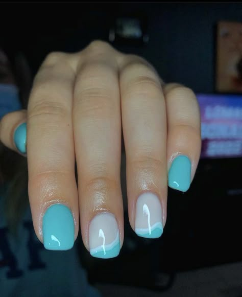 Gel Nails Ideas Vacation, Ocean Themed Short Nails, Beach Wave Nail Art, Summer Nails Beach Ocean, Cruise Gel Nails Ideas, Gel Nail Designs For Cruise, Dip Nails For Cruise, Blue Nails 2023 Summer, Summer Gel Nails Ideas Short Blue