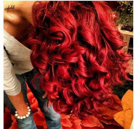 My curly red hair..1 1/2 inch curling wand n an amazing colourist :D Blonde Hair Care Tips, Curly Red Hair, Blonde Hair Care, Red Curls, The Maxx, Red Curly Hair, Bright Red Hair, Hair Color Styles, Hairstyles Color