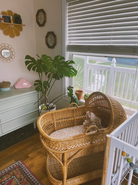 Wicker Baby Bed, Rattan Bassinet Nursery, Cute Bassinet, Rattan Baby Nursery, Basinette In Bedroom, Bassinet Decor, Basinet Baby, Boho Bassinet, Wicker Crib