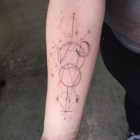 Birth Chart Tattoo, Leo Symbol Tattoos, Leo Sign Tattoo, Zodiac Signs Leo Tattoo, Leo Constellation Tattoo, Leo Tattoo Designs, Geometric Lion Tattoo, Leo Tattoo, Astrology Tattoo