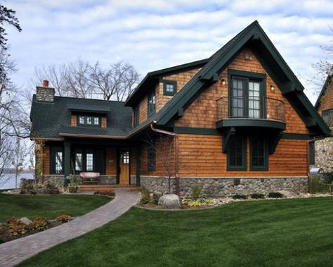 We Do Love Rustic Houses (30 Photos) - Suburban Men Log Homes Exterior, Exterior House Colors With Stone, House Paint Color Combination, Cedar Shakes, Cabin Exterior, Cedar Siding, Casas Coloniales, Exterior Paint Colors For House, Casa Exterior