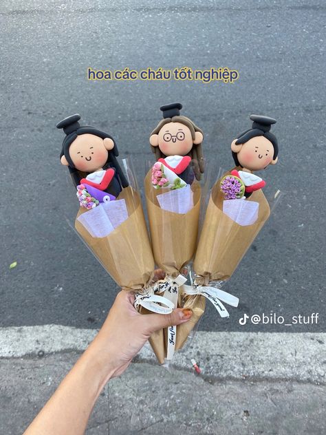 Flower Bouquet Diy, Creative Birthday Gifts, Clay Diy Projects, Clay Crafts Air Dry, 자수 디자인, Cute Clay, Clay Jewelry Diy, Clay Art Projects, Easy Diy Art