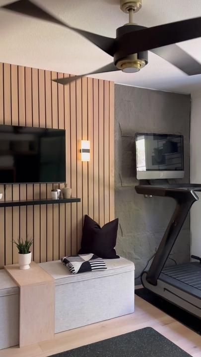 The Martinez Casita on TikTok Small Gym Room Ideas, Small Gym Room, Small Home Gym Design, Home Office And Gym, Home Gym Basement, Dream Home Gym, Small Home Gym, Small Guest Bedroom, Diy Home Gym