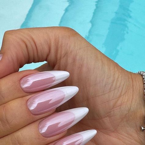 Ombre Acrylic Nails, Nails Today, Work Nails, Simple Acrylic Nails, Almond Shape, Glass Nails, Sparkle Nails, Nails Almond, Bling Acrylic Nails