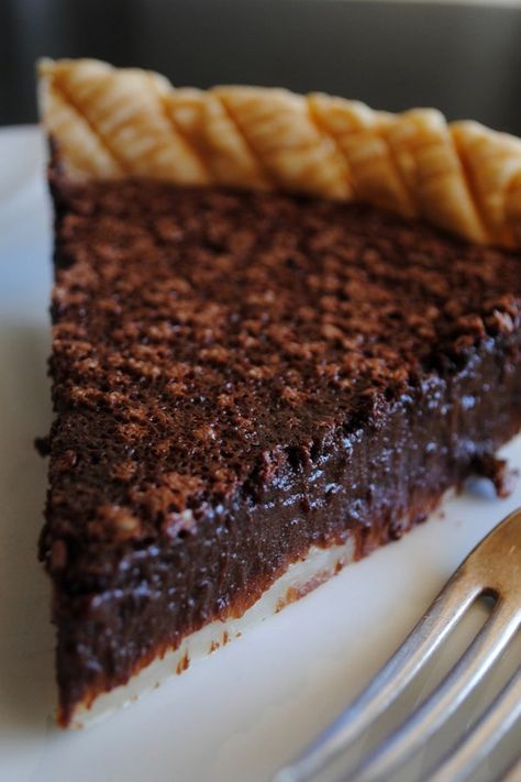 Chocolate Chess Pie | "Very good. Reminiscent of a wonderful chocolate chess pie I used to get at a bakery in Graham, North Carolina. Very rich and nice for the Holidays in place of cheesecake." #allrecipes #pie #pierecipes #dessertrecipes #pies #allrecipes Brown Sugar Pie, Evaporated Milk Recipes, Easy Chocolate Pie, Chocolate Chess Pie, Chess Pie, Pie Pops, Sugar Pie, King Food, Chocolate Pie