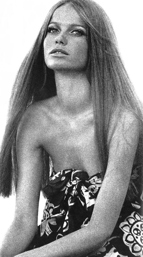 Veruschka by Francesco Rubartelli Veruschka 1960s, 60s Supermodels, 70's Hair, Colleen Corby, Patti Hansen, Pattie Boyd, Jerry Hall, Jean Shrimpton, Lauren Hutton