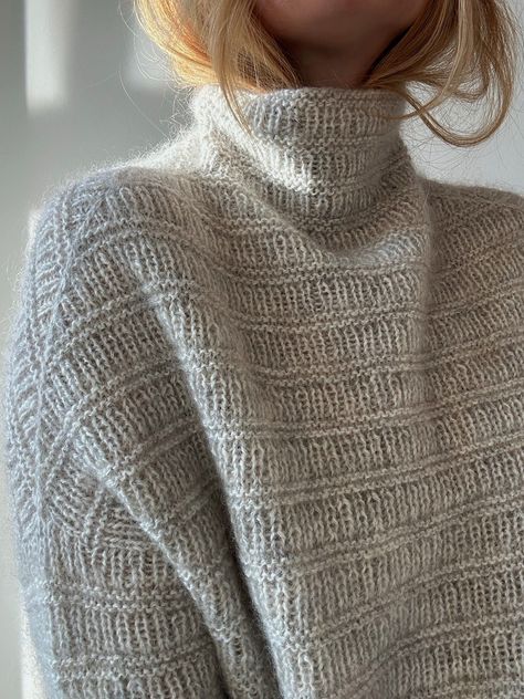 2023 Sweater, Yarn Project, My Favourite Things, Sweater Knitting Patterns, Knitting Tutorial, Knitting Women, Knit Fashion, My Favorite Things, Sweater Pattern