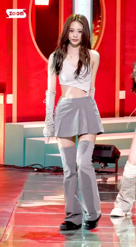 Twice Set Me Free Stage Outfits, Tzuyu Set Me Free Stage, Tzuyu Concert Outfit, Kpop Outfits Twice, Kpop Concert Outfit Ideas Twice, Tzuyu Stage Outfits, Set Me Free Twice Outfit, Tzuyu Full Body Photo, Twice Concert Outfit Ideas 2023