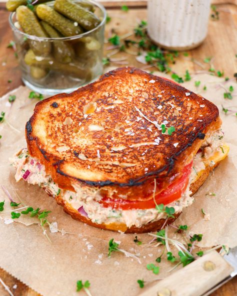 Tuna Tomato Sandwich, Chili Honey Tuna Melt, Tuna Grilled Cheese, Best Tuna Melt Sandwich, Healthy Tuna Melt, Melt Sandwiches, Chili Honey, Tuna Melt Sandwich, Fancy Grilled Cheese