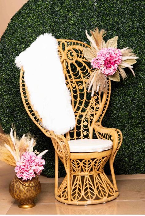 Baby Shower Chair Ideas, Baby Shower Chair For Mom, Baby Shower Chair, Peacock Chair, Baby Shoot, Pink Peacock, Shower Chair, Shower Bench, Diy Chair