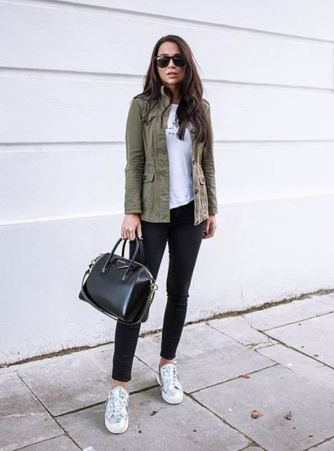 Cargo Jacket Outfit, Utility Jacket Outfit, Green Jacket Outfit, Fashion Trend Report, Look Legging, Sneakers Fashion Outfits, Utility Vest, Khaki Jacket, Military Style Jackets